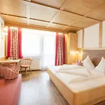 Hotel Angelika Neustift im Stubaital